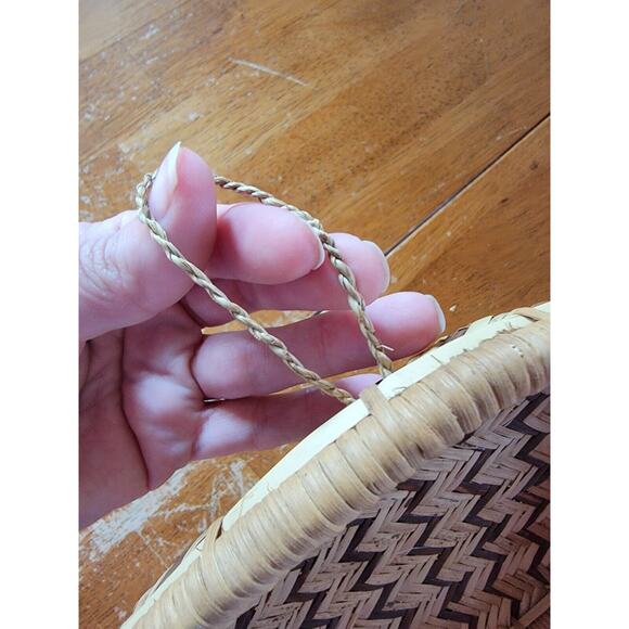 Woven African Boho wall Hanging Basket Chevron Style - Picture 6 of 7